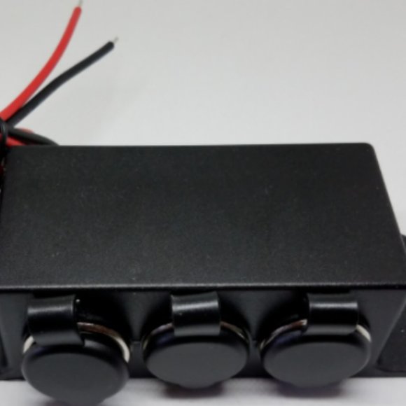 12V 15A 3 Port Cigarette Lighter Adapter Outlet Extension Box - Picture 3 of 4